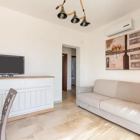 Salentoandmore - Con Jacuzzi Daire Torre Pali
